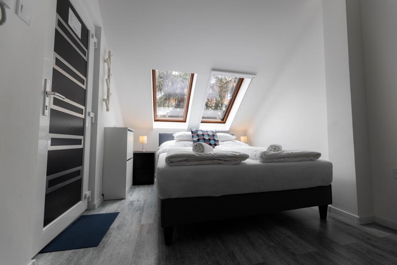 Roomstore Studio Apartments Эгер Экстерьер фото
